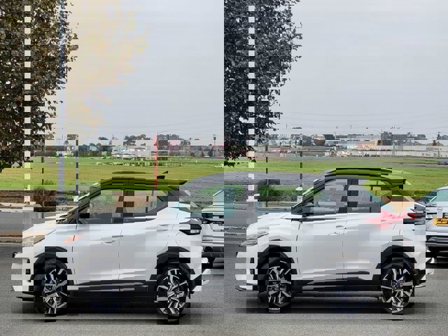 Used 2024 Nissan Kicks SR w/ SR Premium Package image 7