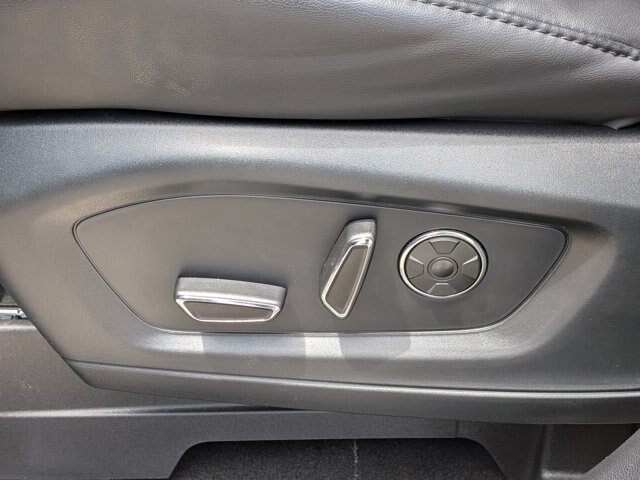 Certified 2020 Ford Explorer Platinum w/ Premium Technology Package AWD/4WD image 17