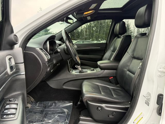 Used 2021 Jeep Grand Cherokee Limited AWD/4WD image 16