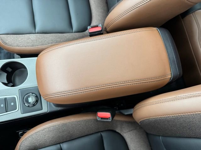 Certified 2025 Ford Bronco Sport Outer Banks w/ Outer Banks Tech Package+ AWD/4WD image 23