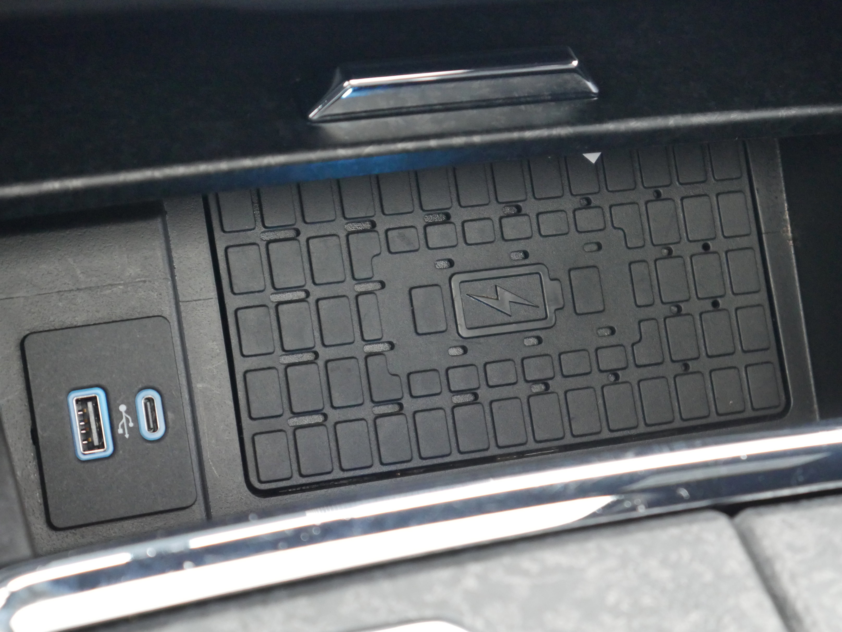 Certified 2024 Ford Expedition Limited image 24