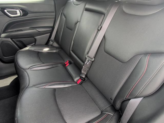 Used 2025 Jeep Compass Trailhawk AWD/4WD image 15