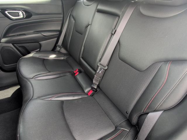 Used 2025 Jeep Compass Trailhawk AWD/4WD image 15
