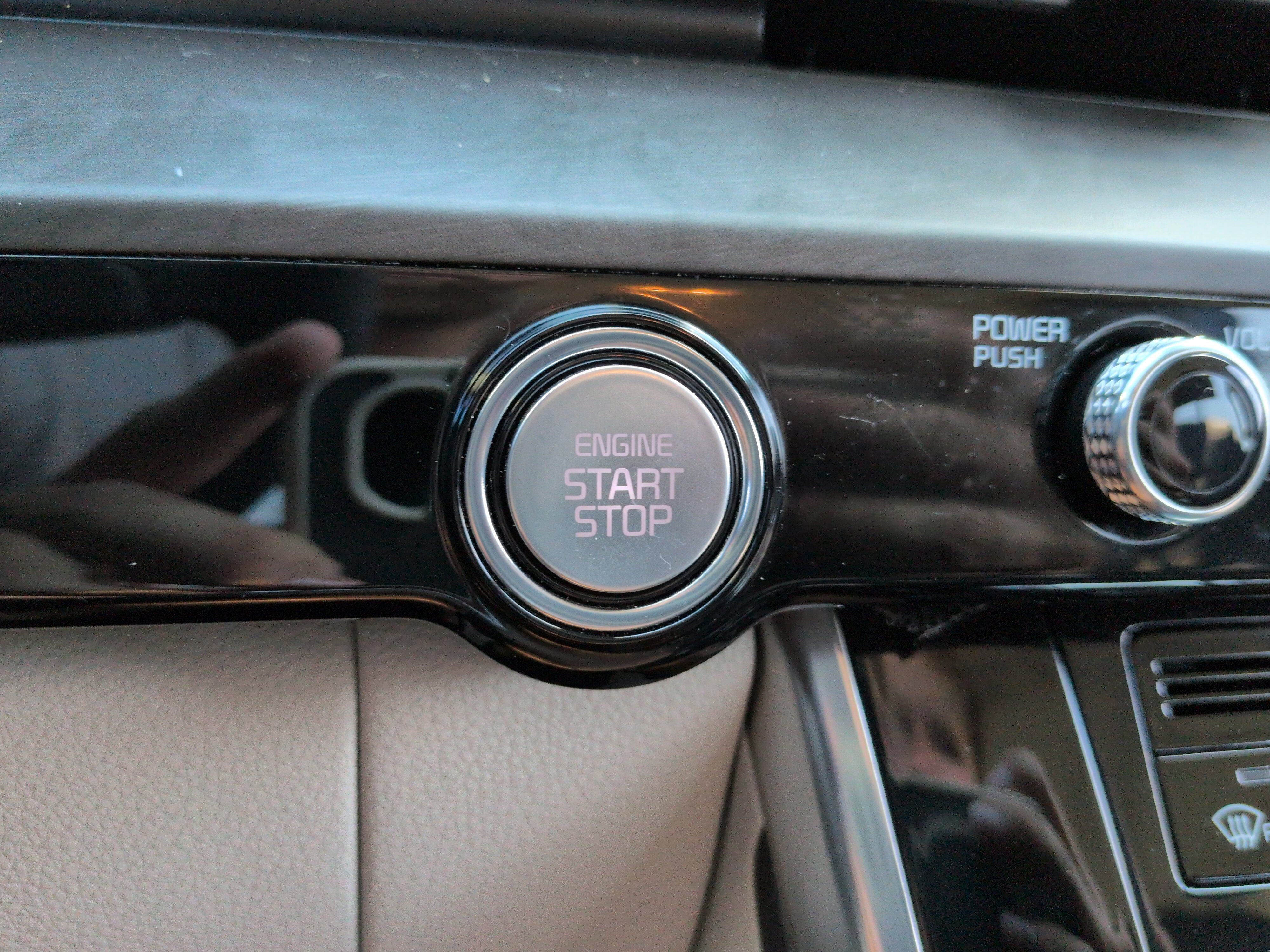 Used 2022 Kia Carnival SX FWD image 25