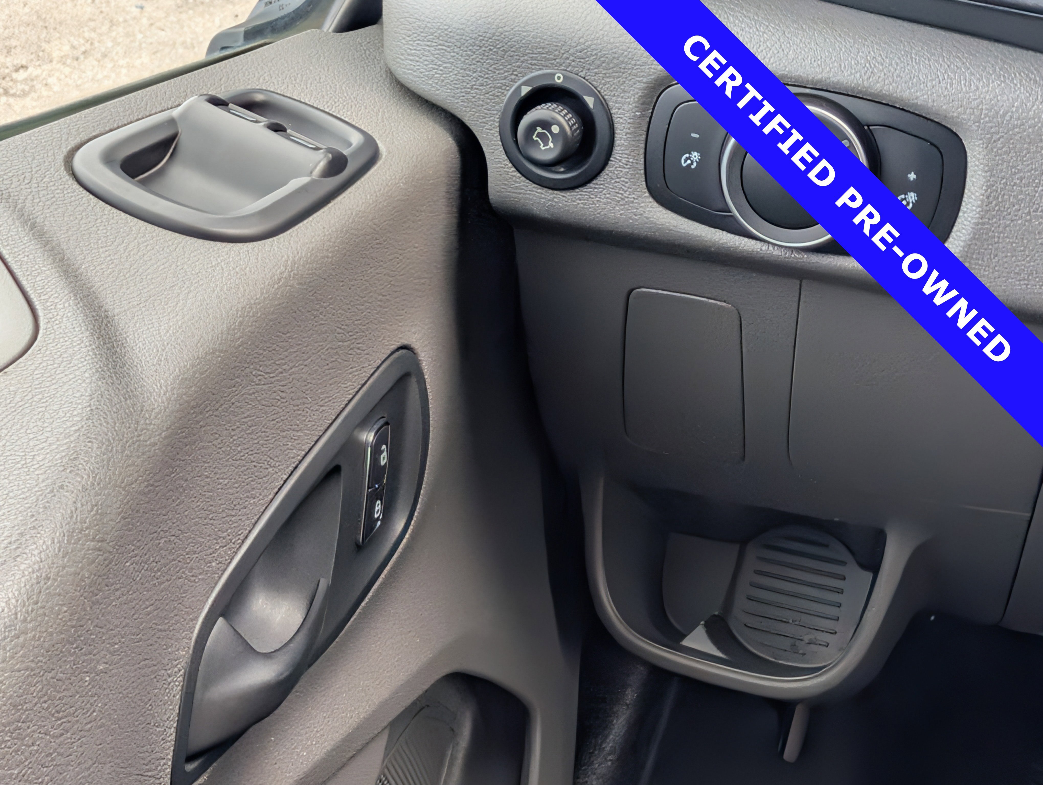 Certified 2022 Ford Transit 350 DRW RWD image 21