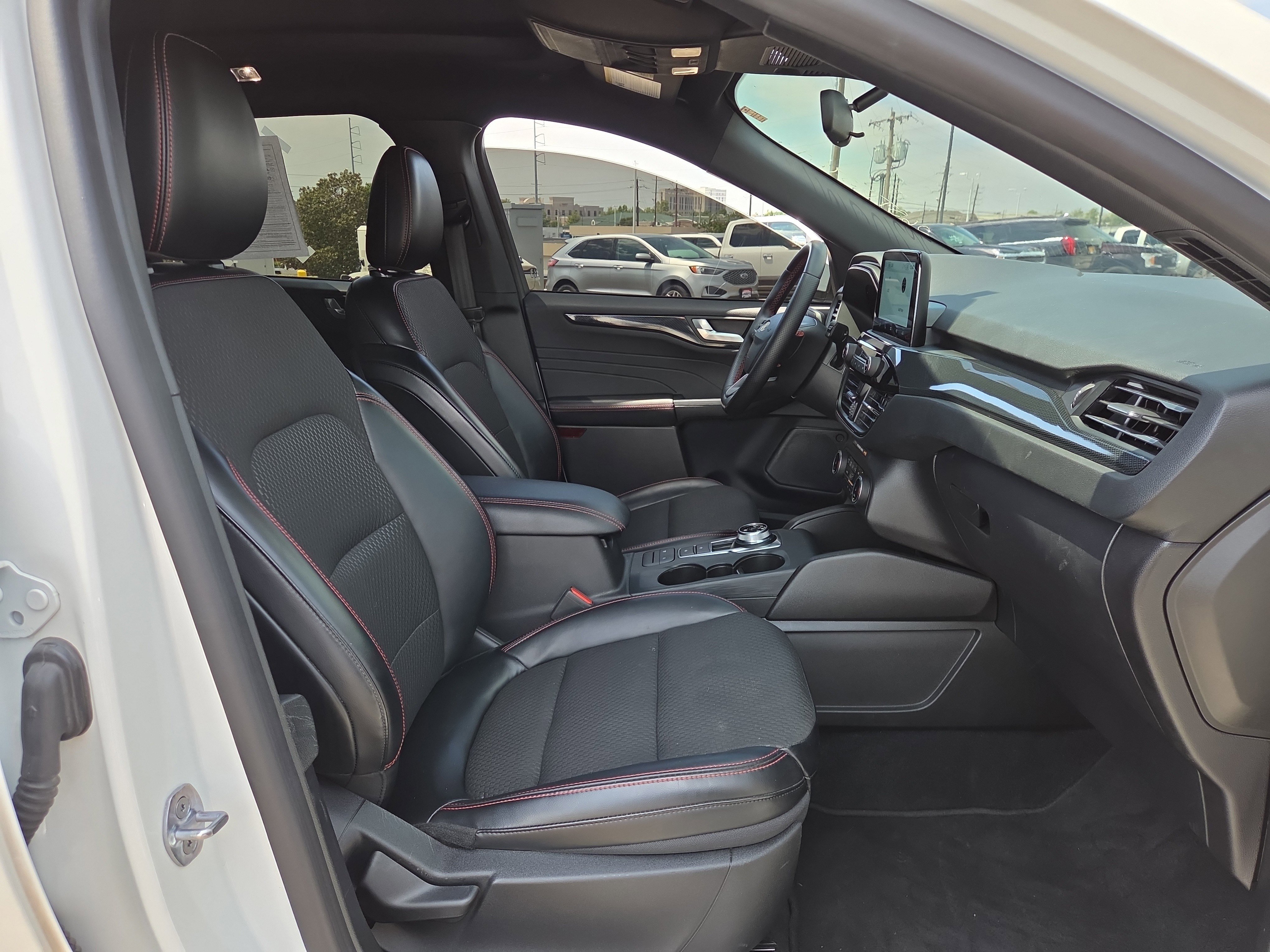 Certified 2024 Ford Escape ST-Line w/ Cold Weather Package FWD image 15