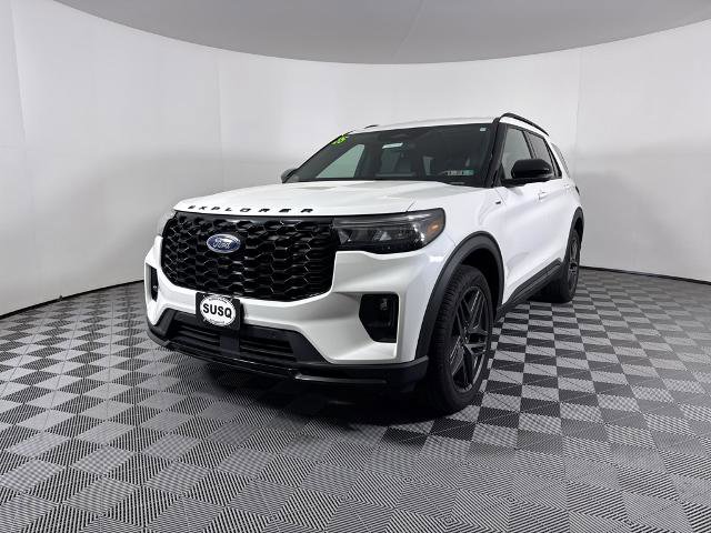 Certified 2025 Ford Explorer ST-Line w/ ST-Line Street Pack AWD/4WD image 18