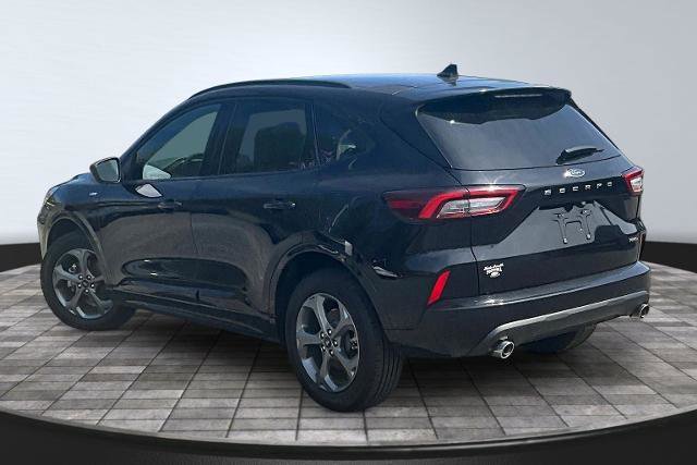 Certified 2024 Ford Escape ST-Line AWD/4WD image 2