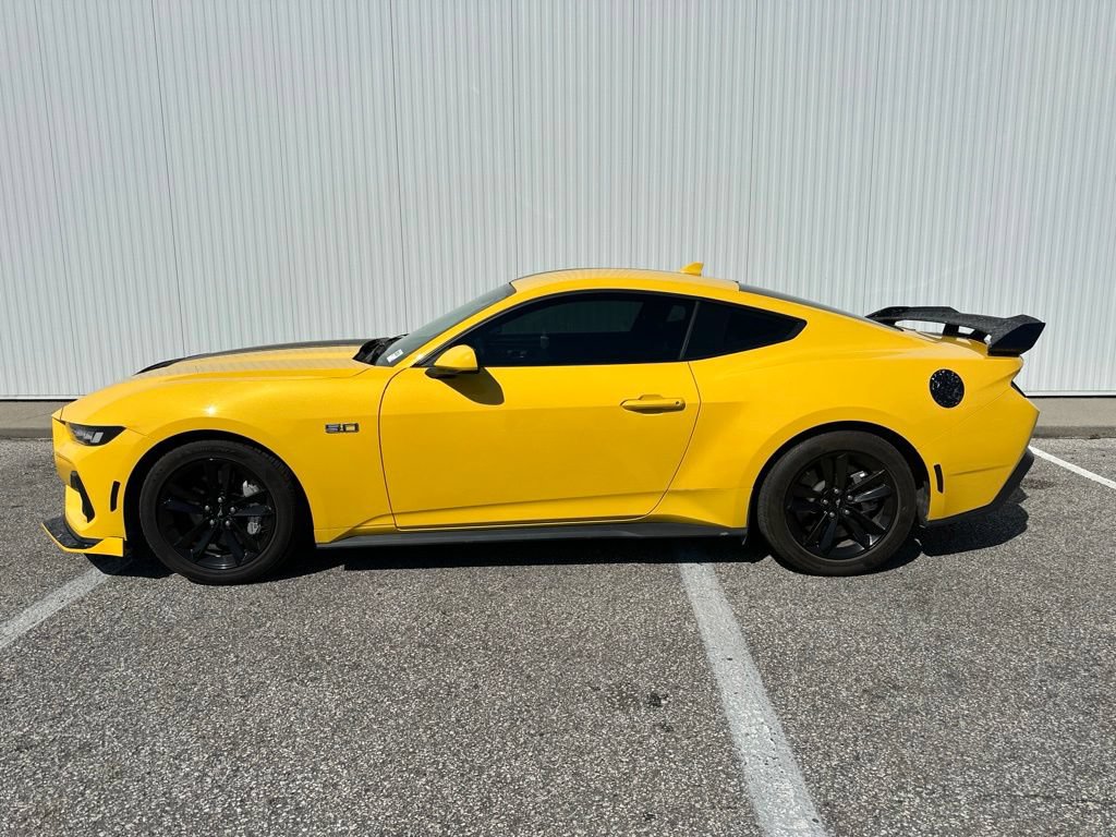 Certified 2024 Ford Mustang GT RWD image 3
