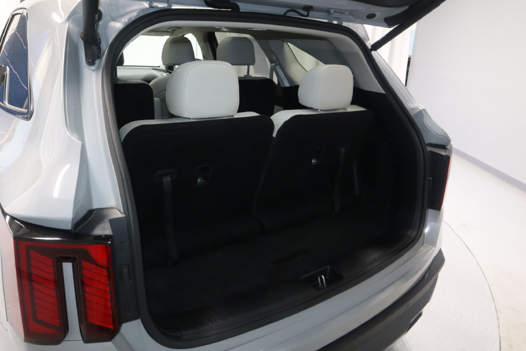 Used 2025 Kia Sorento SX AWD/4WD image 16