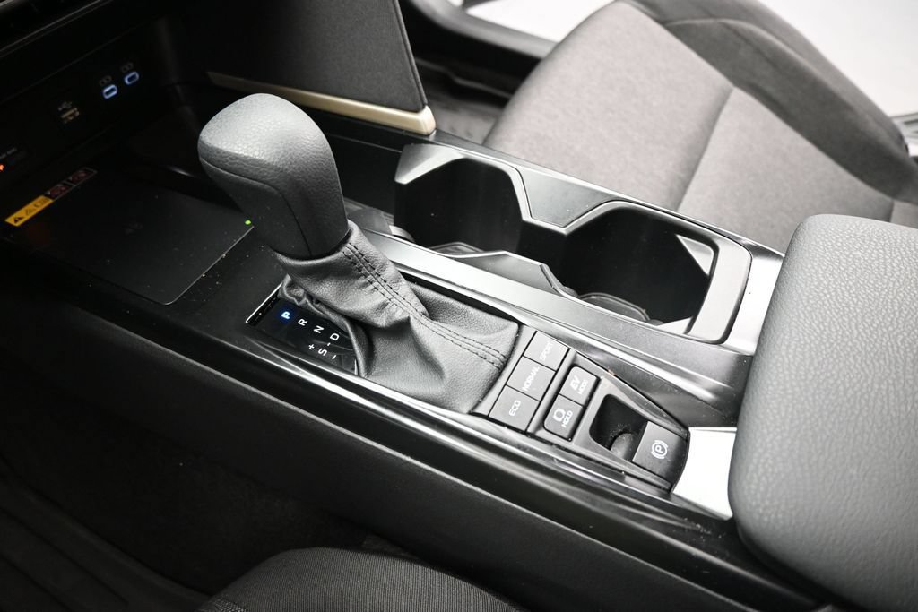 Used 2025 Toyota Camry LE FWD image 14