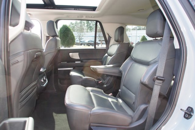 Certified 2025 Ford Expedition Active image 21