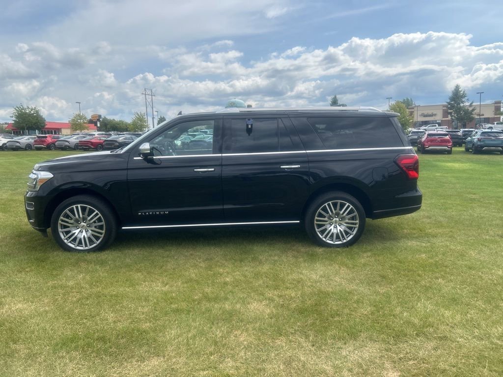 Certified 2022 Ford Expedition Max Platinum image 2