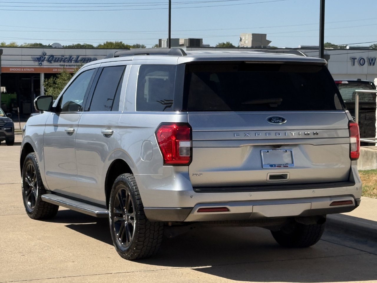 Certified 2022 Ford Expedition XLT RWD image 5