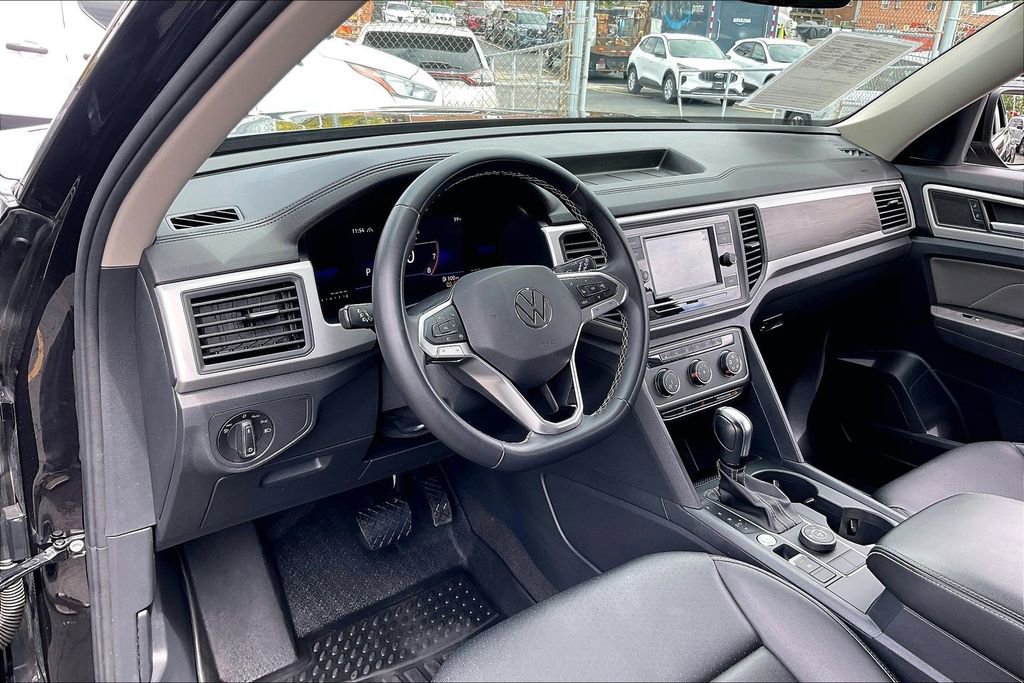 Used 2023 Volkswagen Atlas SE AWD/4WD image 13