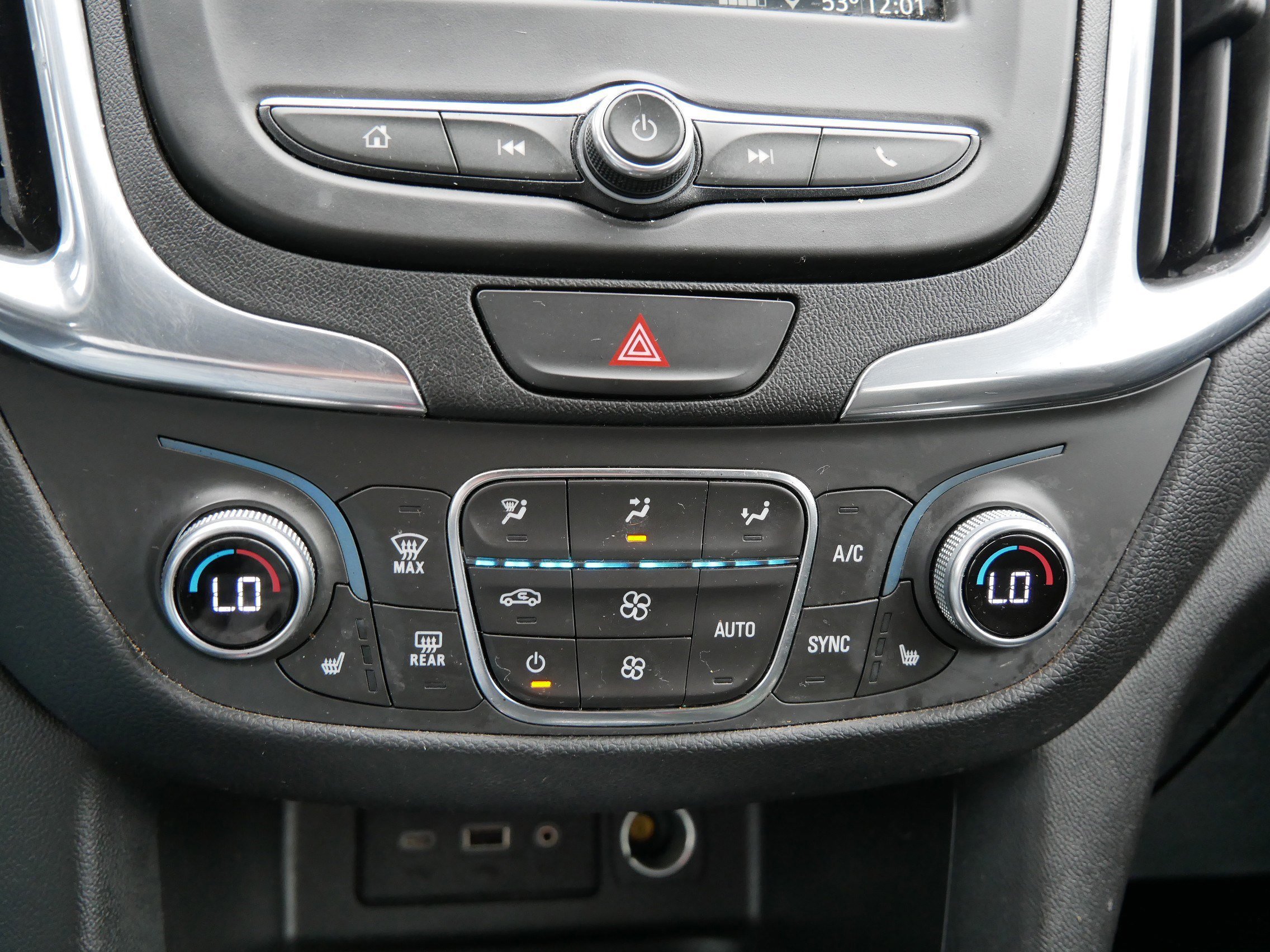 Used 2019 Chevrolet Equinox LT image 23