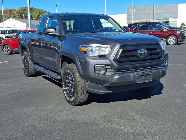 Used 2020 Toyota Tacoma SR w/ SX Package AWD/4WD image 2