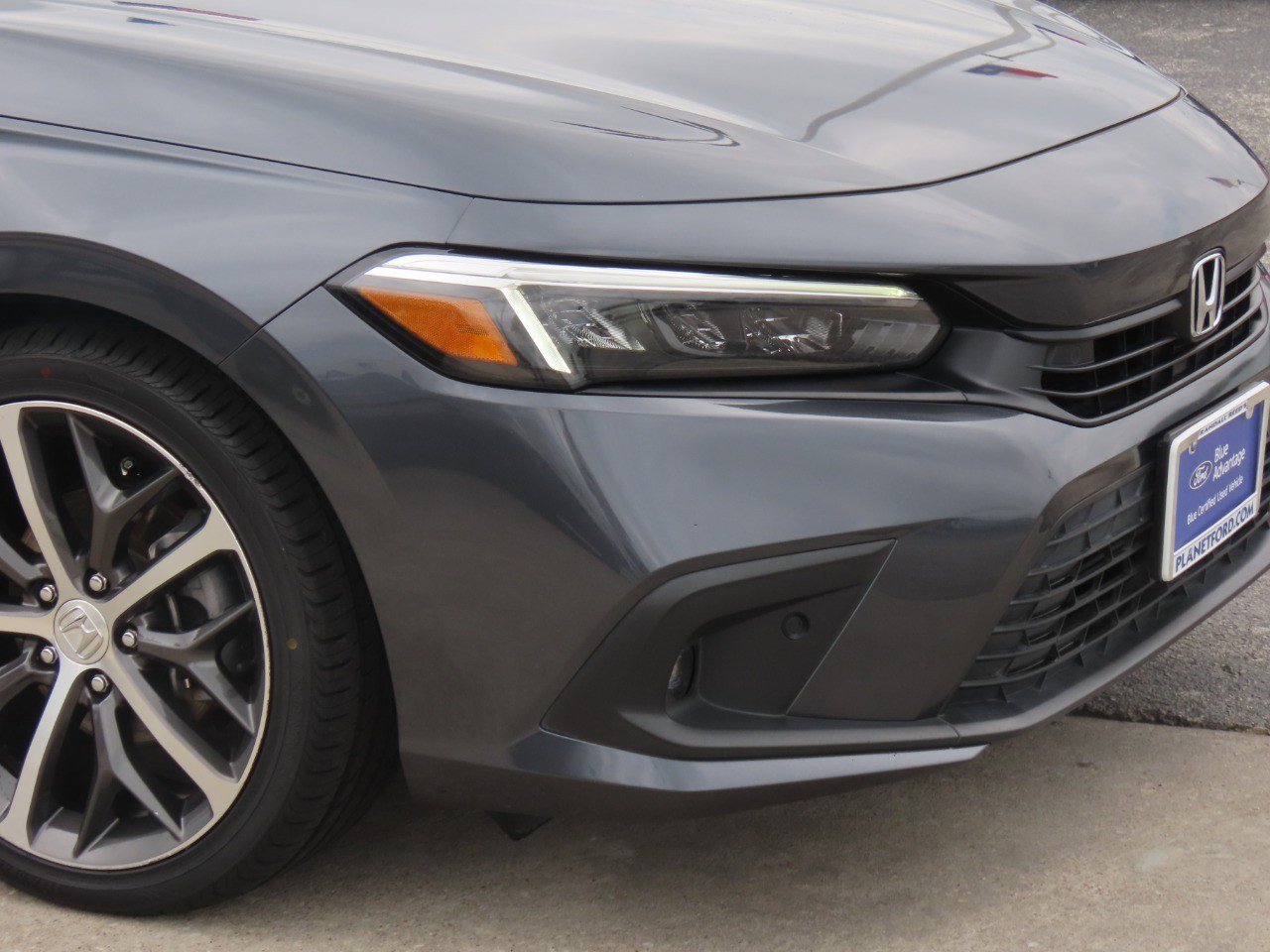 Used 2023 Honda Civic Touring image 6