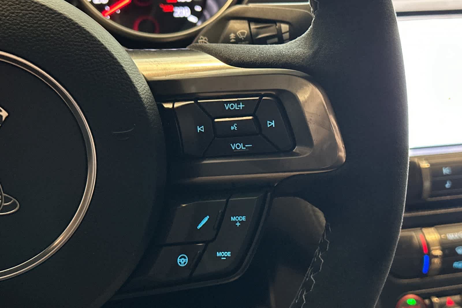 Certified 2020 Ford Mustang Shelby GT350 w/ Technology Package RWD image 27