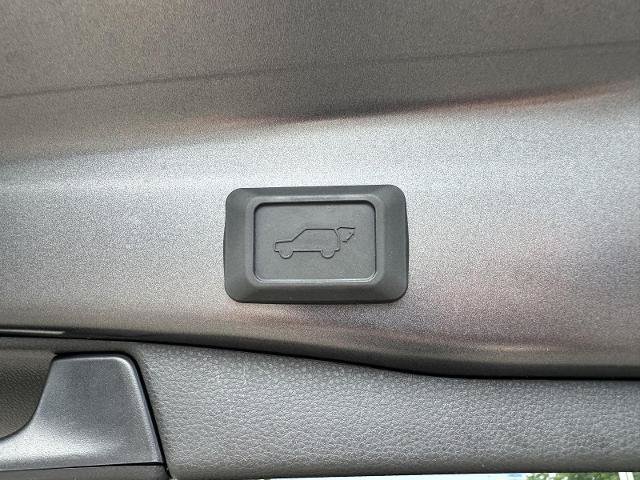 Used 2024 Toyota RAV4 XLE w/ Convenience Package AWD/4WD image 12