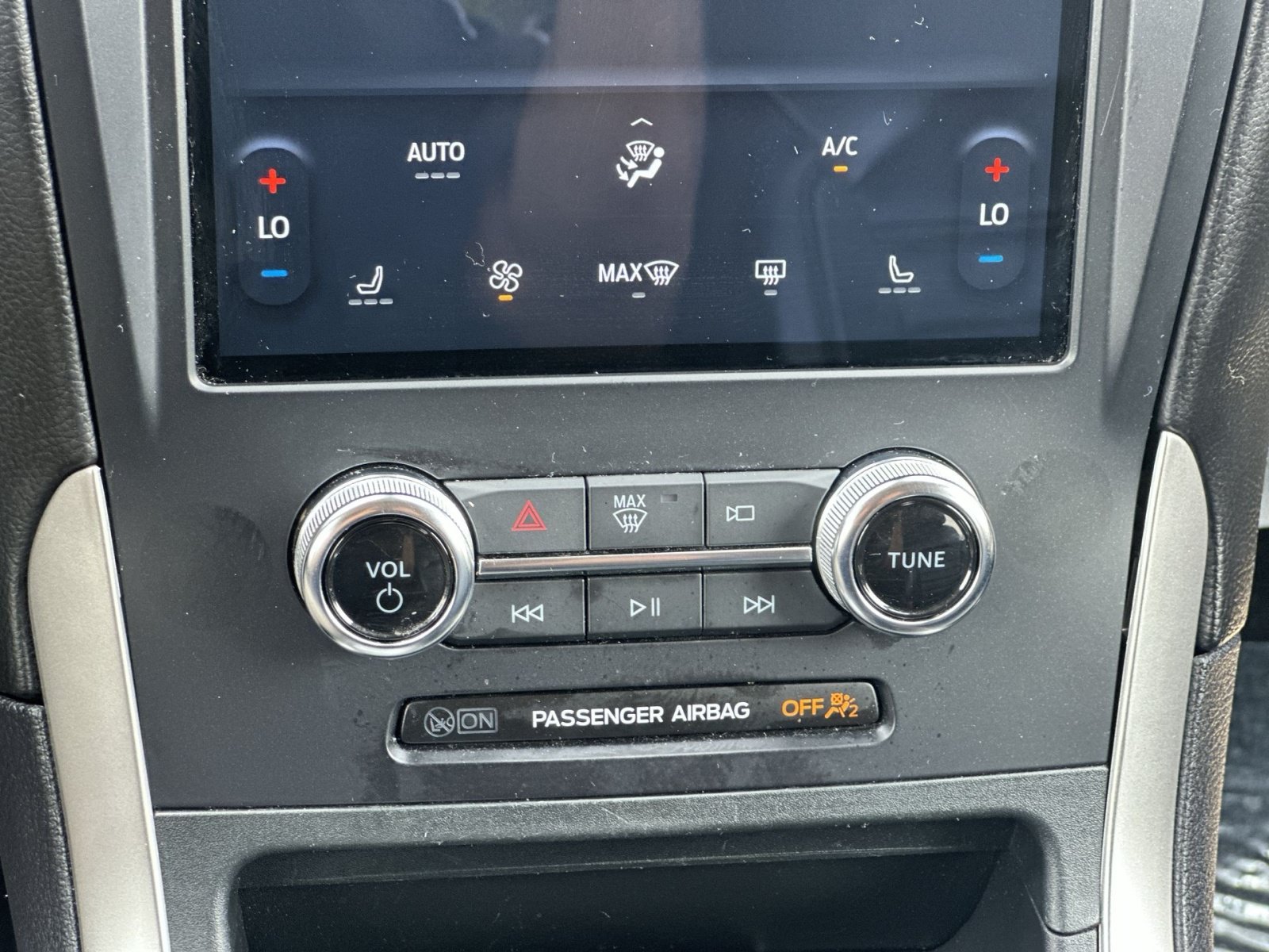 Certified 2024 Ford Edge SEL AWD/4WD image 28