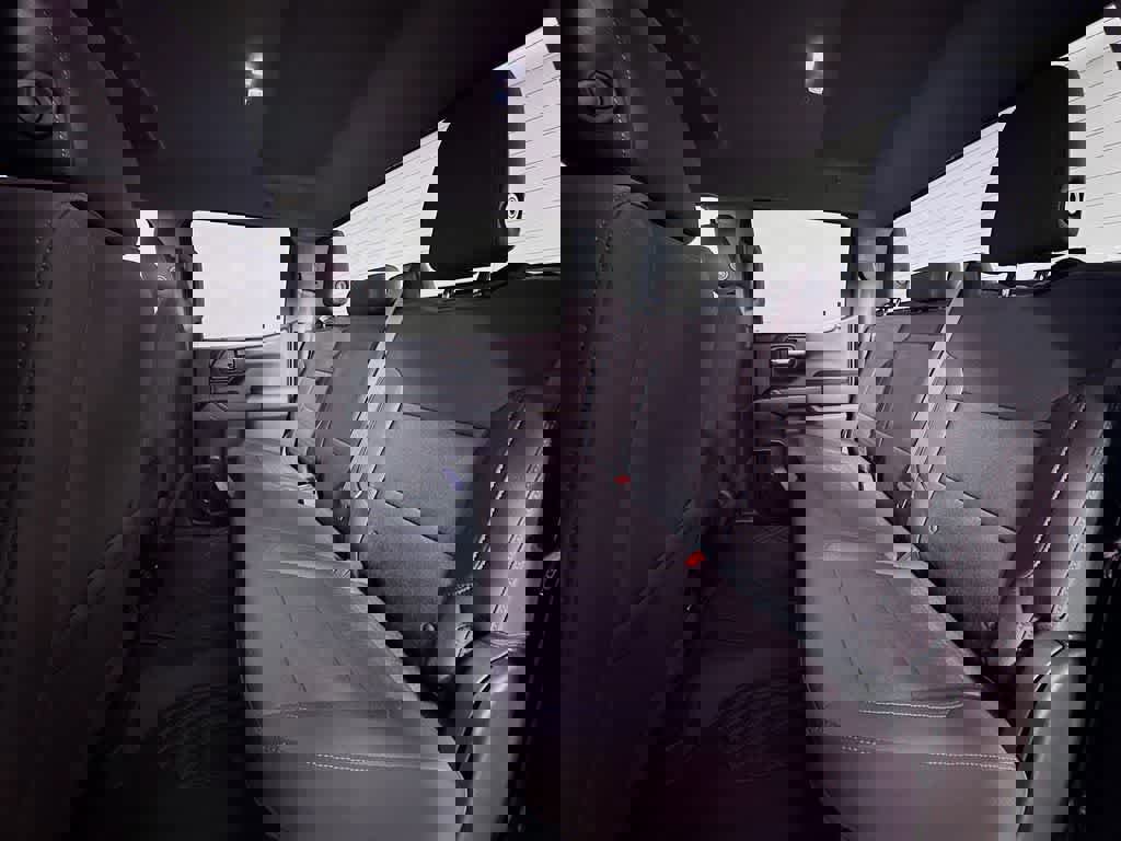 Used 2022 Chevrolet Silverado 1500 Custom image 16