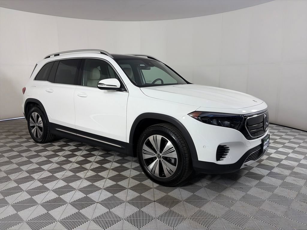 Used 2023 Mercedes-Benz EQB 300 4MATIC image 6