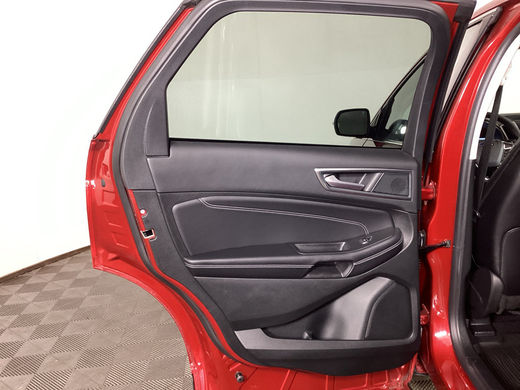 Certified 2024 Ford Edge Titanium AWD/4WD image 13