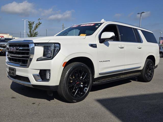 Used 2022 GMC Yukon XL SLT w/ SLT Luxury Package AWD/4WD image 2