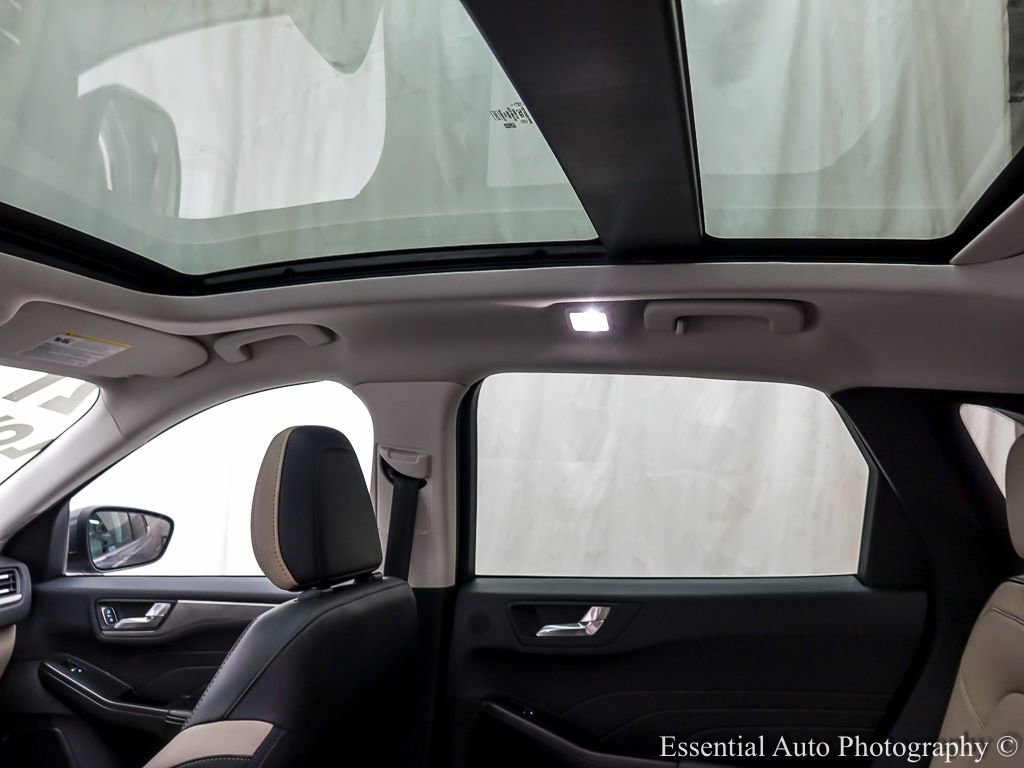 Certified 2021 Ford Escape Titanium w/ Class II Trailer Tow Package image 13