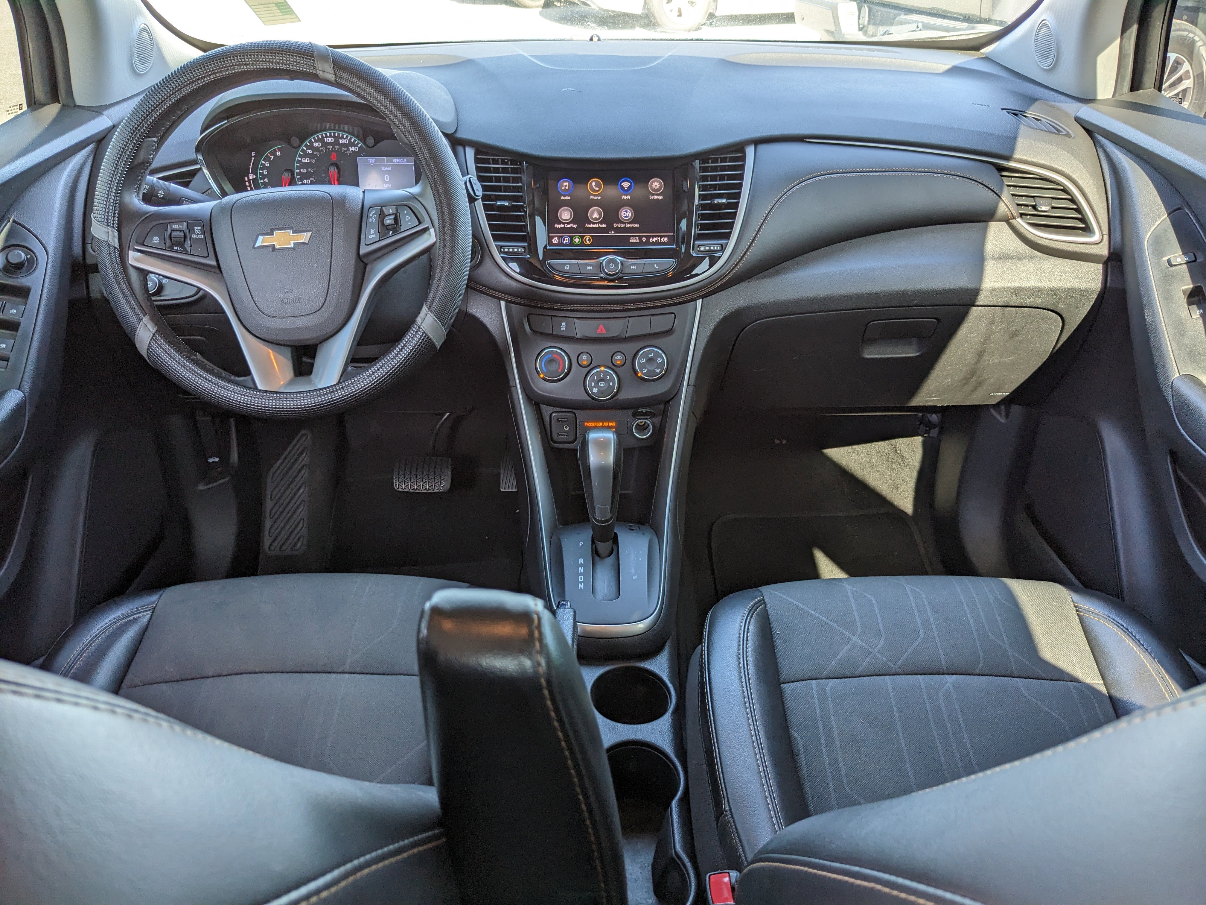 Used 2020 Chevrolet Trax LT w/ Driver Confidence Package image 14