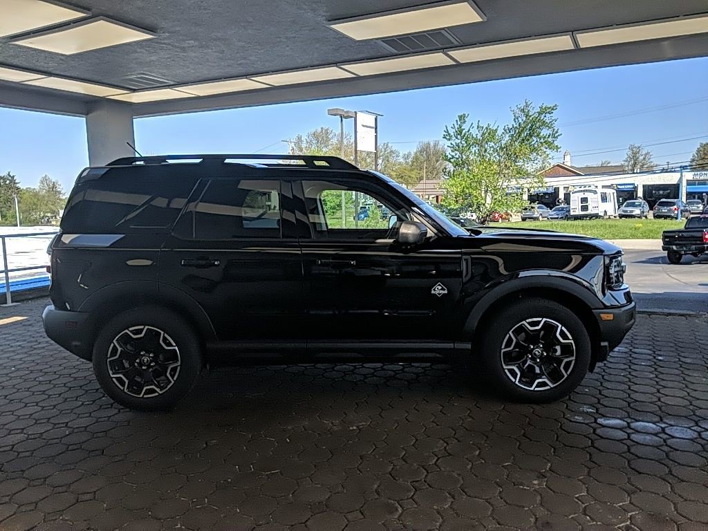 Certified 2025 Ford Bronco Sport Outer Banks w/ Outer Banks Tech Package+ AWD/4WD image 5