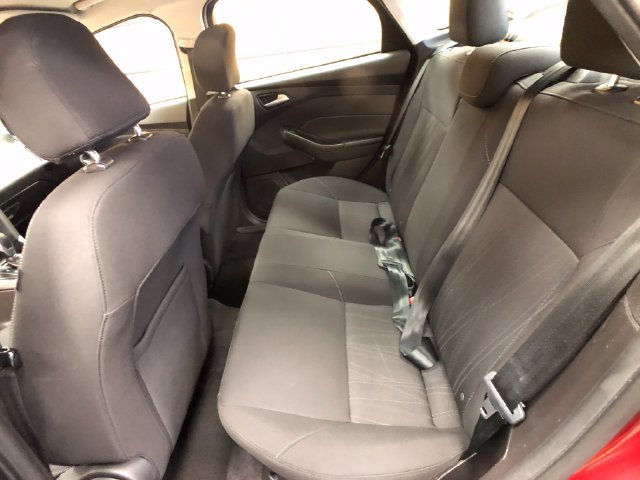 Certified 2017 Ford Focus SE FWD image 20