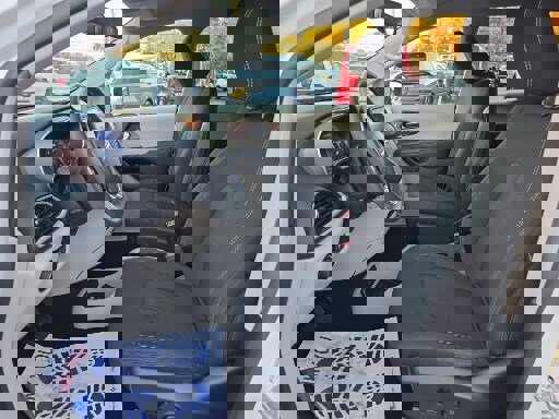 Used 2023 Chrysler Voyager LX image 14