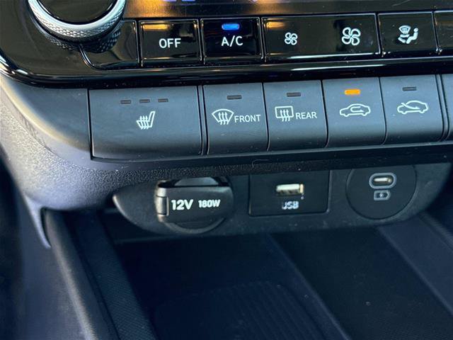 Used 2025 Hyundai Elantra SEL FWD image 25