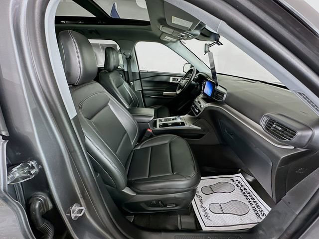 Certified 2023 Ford Explorer XLT w/ Equipment Group 202A image 34