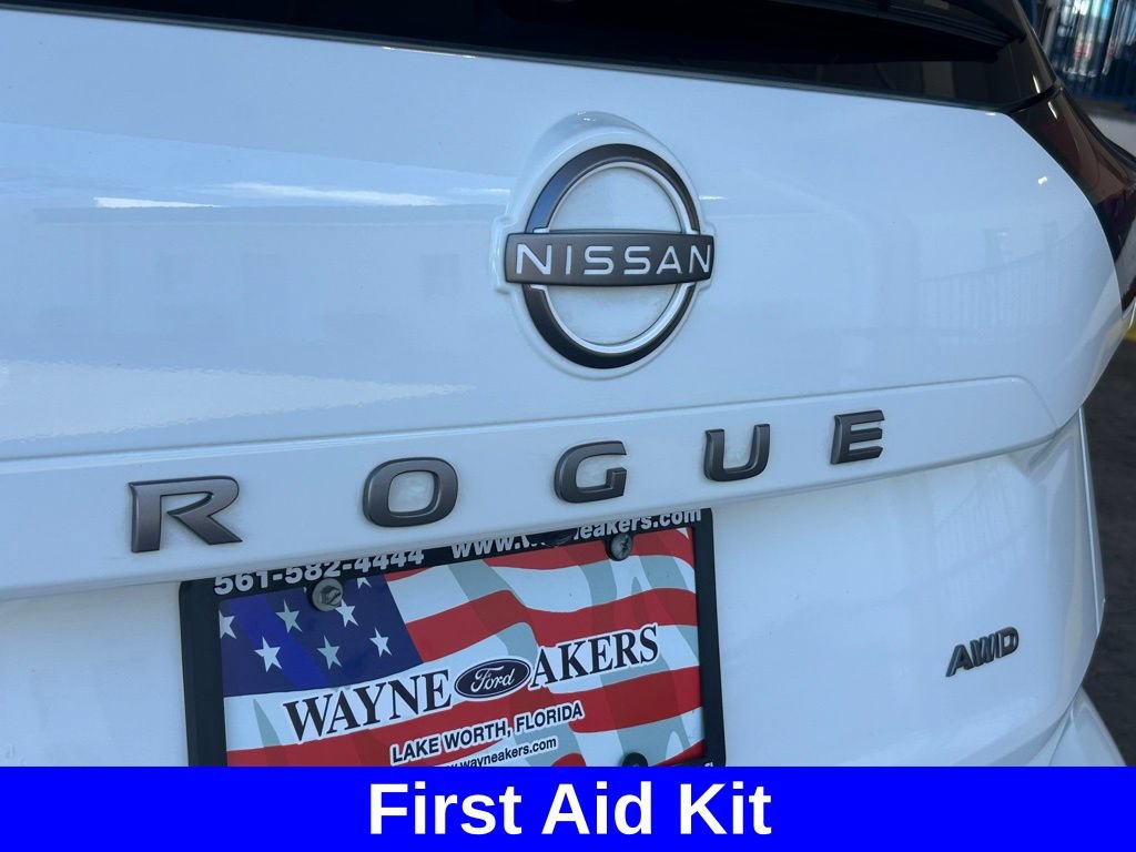 Used 2024 Nissan Rogue S AWD/4WD image 22