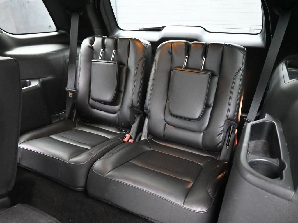 Certified 2018 Ford Explorer XLT w/ Equipment Group 202A image 51