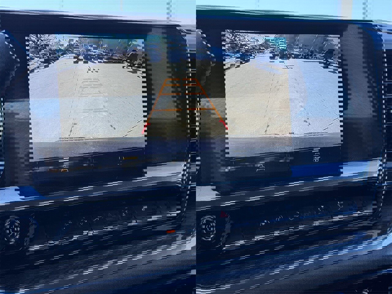 Used 2024 Chevrolet Silverado 1500 LT image 18