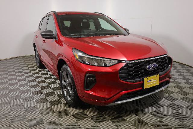 Certified 2024 Ford Escape ST-Line w/ Tech Pack #1 AWD/4WD image 4