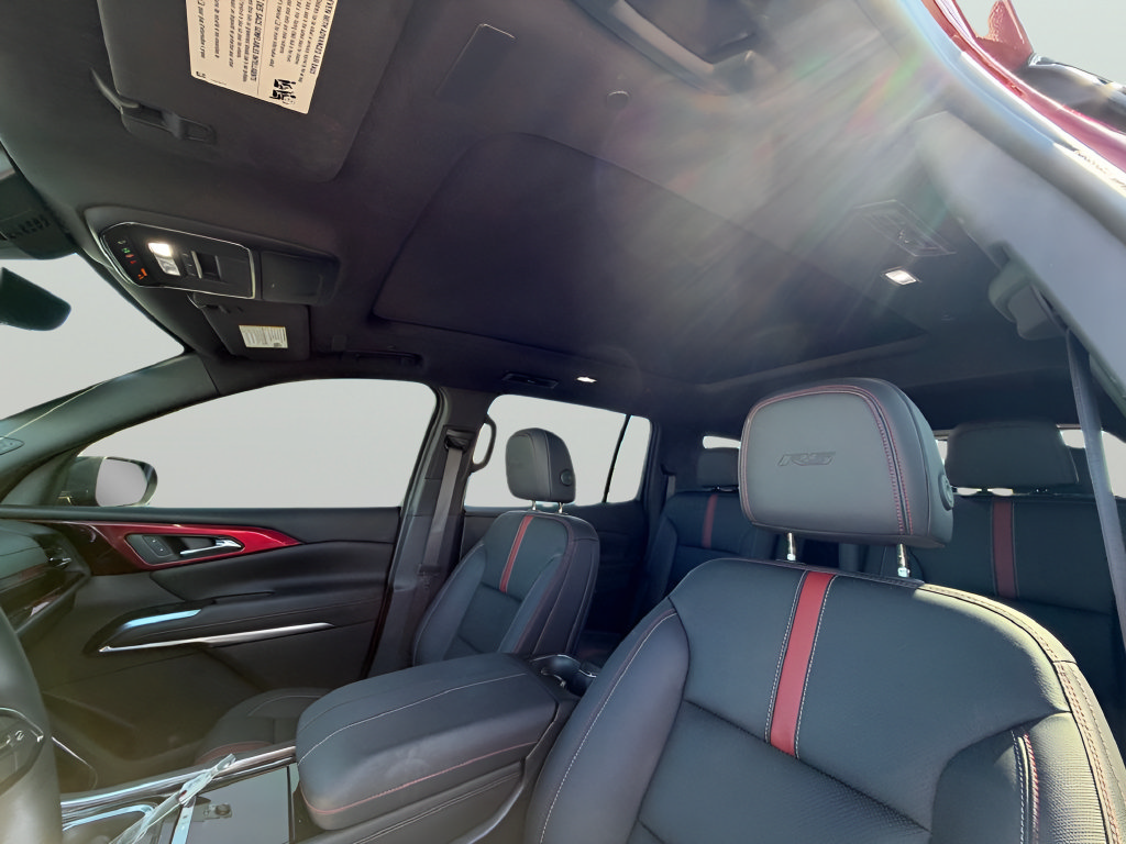 Used 2024 Chevrolet Traverse RS w/ LPO, Floor Liner Package AWD/4WD image 12