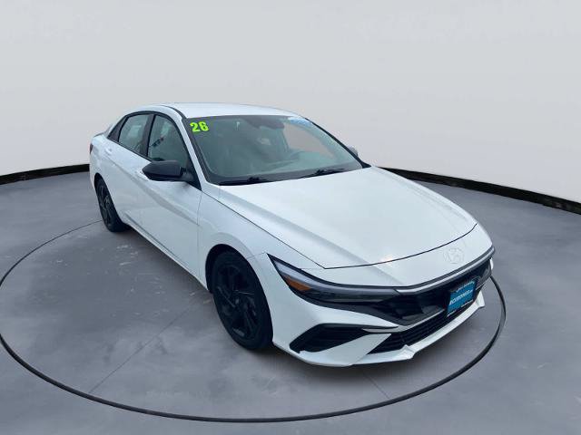 Used 2026 Hyundai Elantra Sport FWD image 2