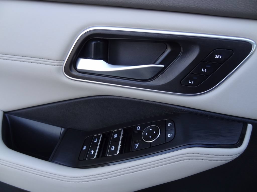 Used 2021 Nissan Rogue SL FWD image 17