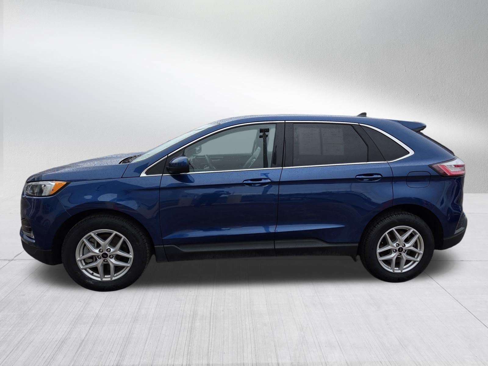 Certified 2023 Ford Edge SEL w/ Convenience Package AWD/4WD image 4