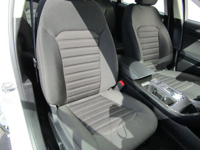 Certified 2018 Ford Fusion SE FWD image 8