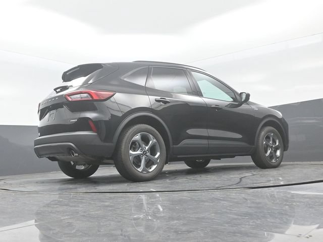 Certified 2025 Ford Escape ST-Line AWD/4WD image 23