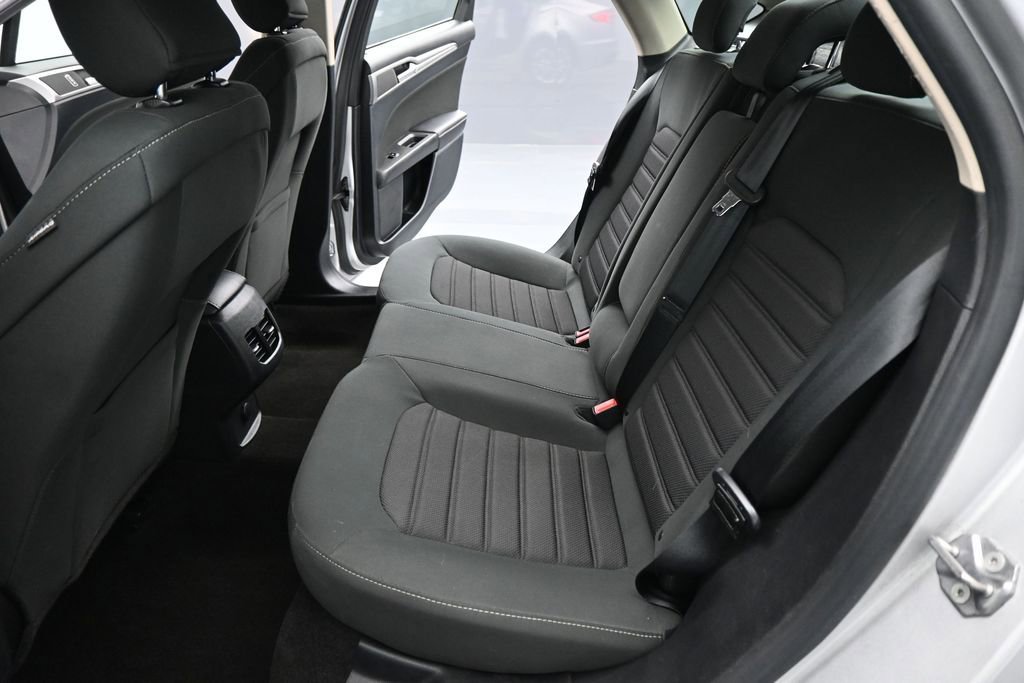 Certified 2019 Ford Fusion SE FWD image 19