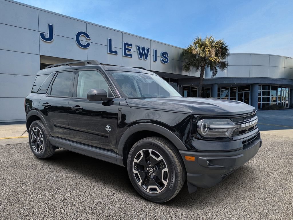 Certified 2024 Ford Bronco Sport Outer Banks w/ Tech Package AWD/4WD image 1