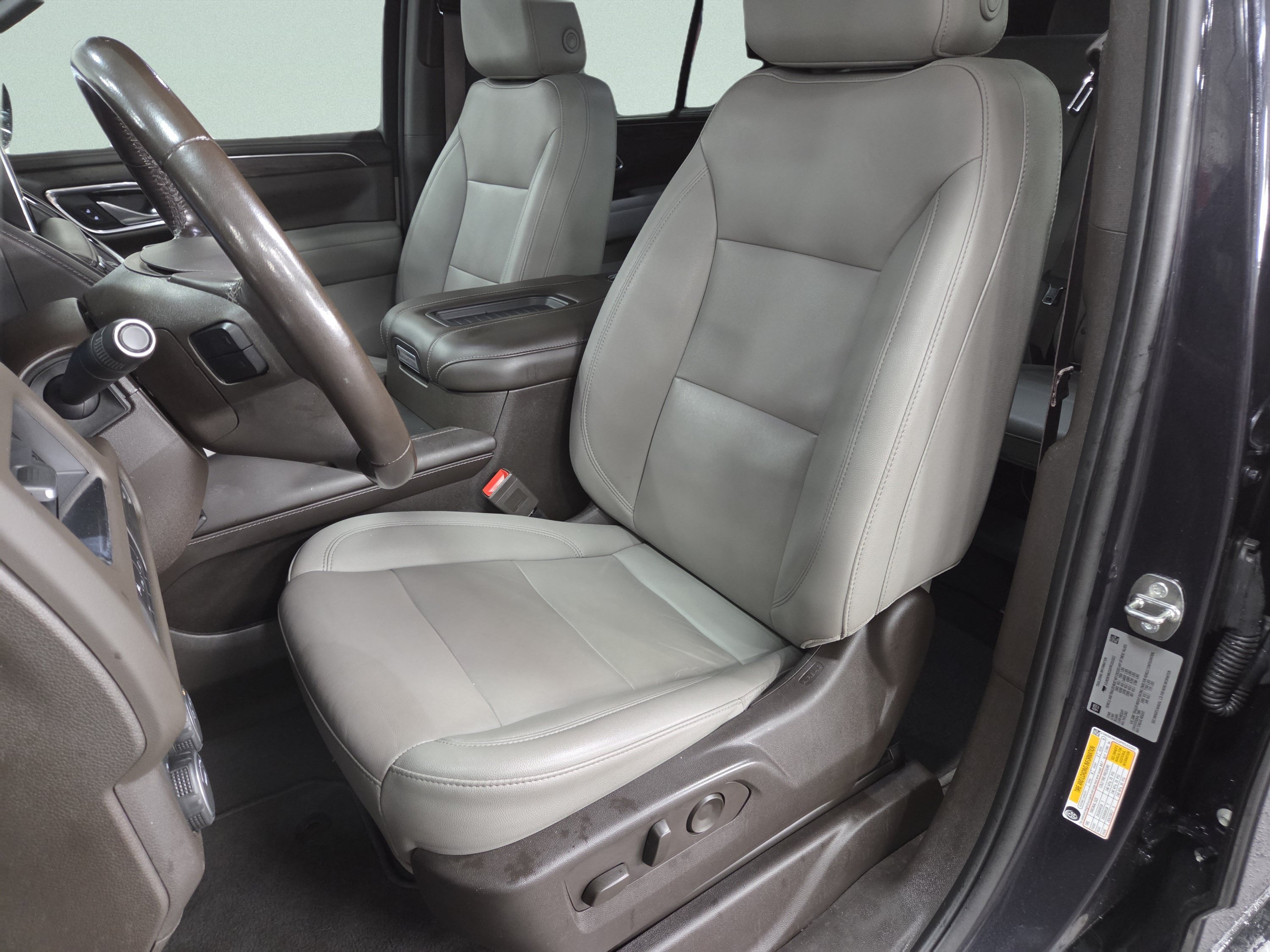 Used 2023 Chevrolet Tahoe LT AWD/4WD image 6