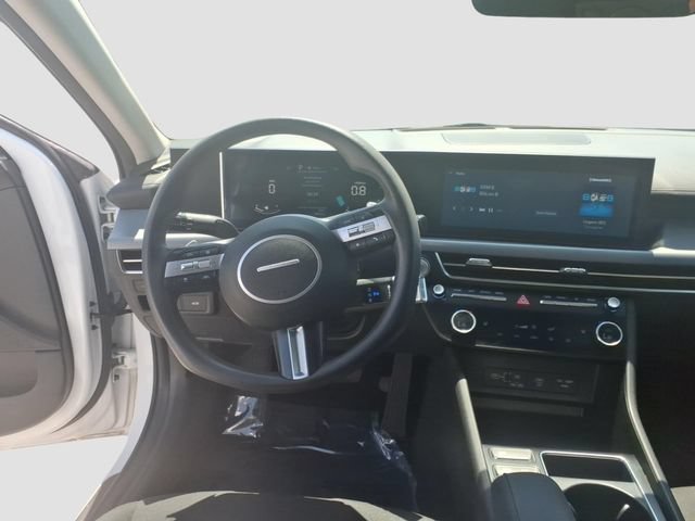 Used 2025 Hyundai Sonata SEL FWD image 12
